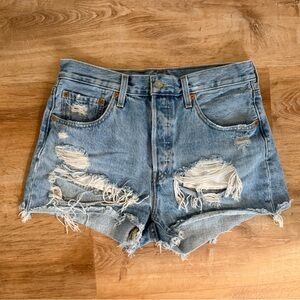Levi's 501 Shorts- Size 28